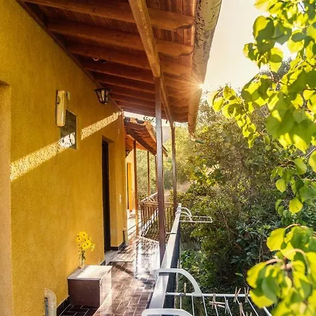 Corfu Konukevi *